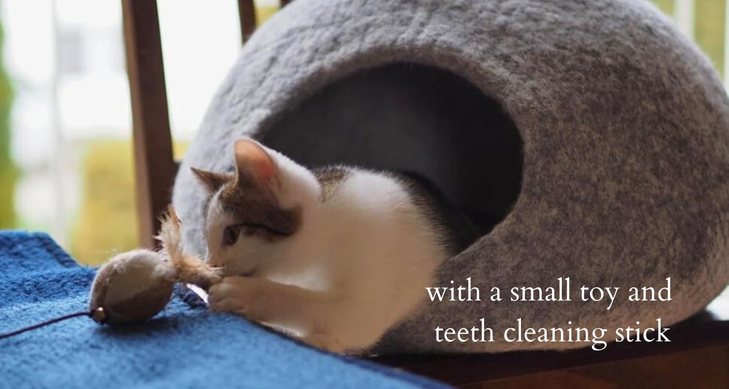 Cat bed cat cave cat house XL also for big cats or small dogs  sturdy outside & cuddly soft inside  handmade of New Zealand wool light grey