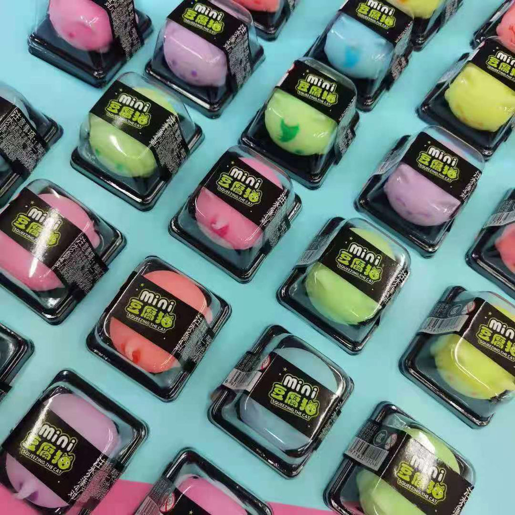 Luminous Squishy Tofu Ball Cat Toy